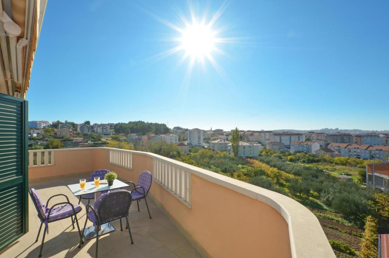 Apartmani Adela Solin Buitenkant foto