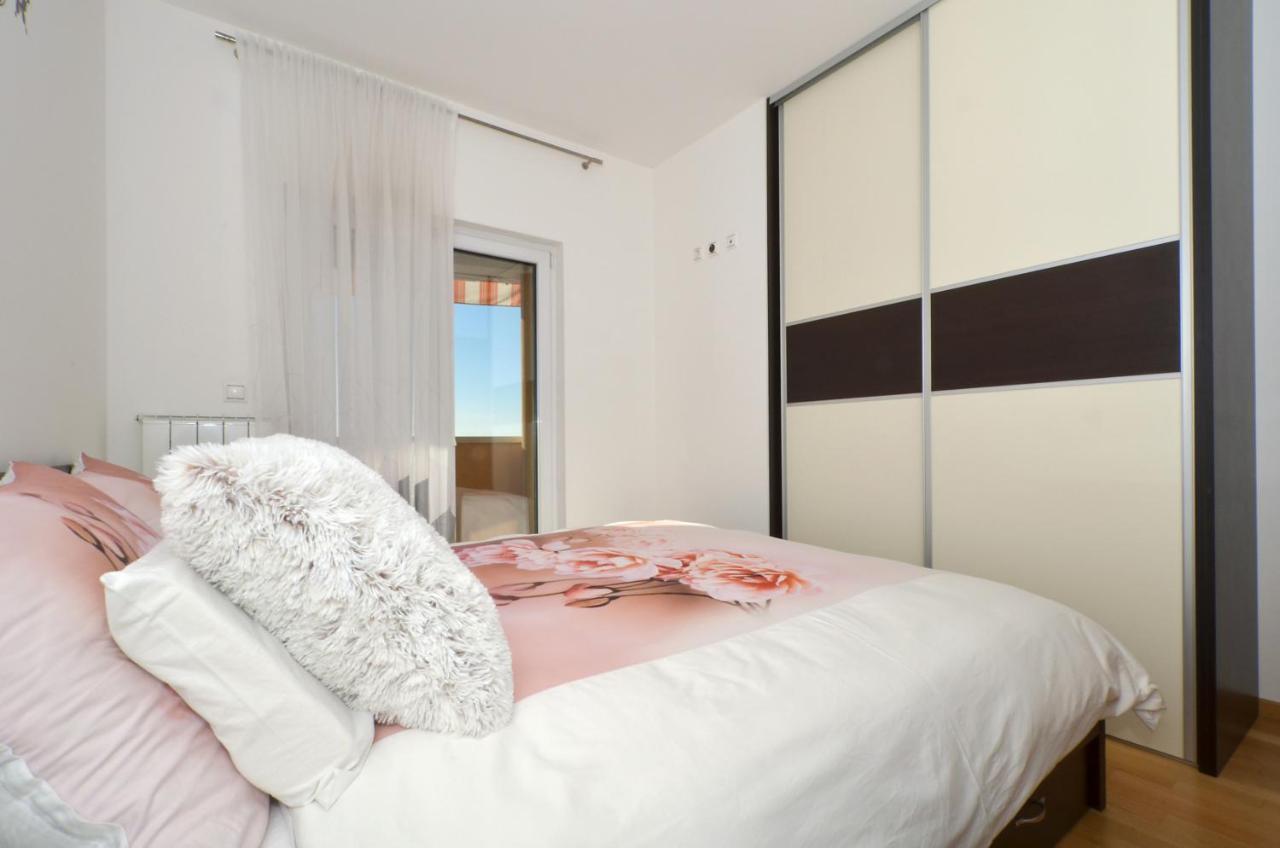 Apartmani Adela Solin Buitenkant foto