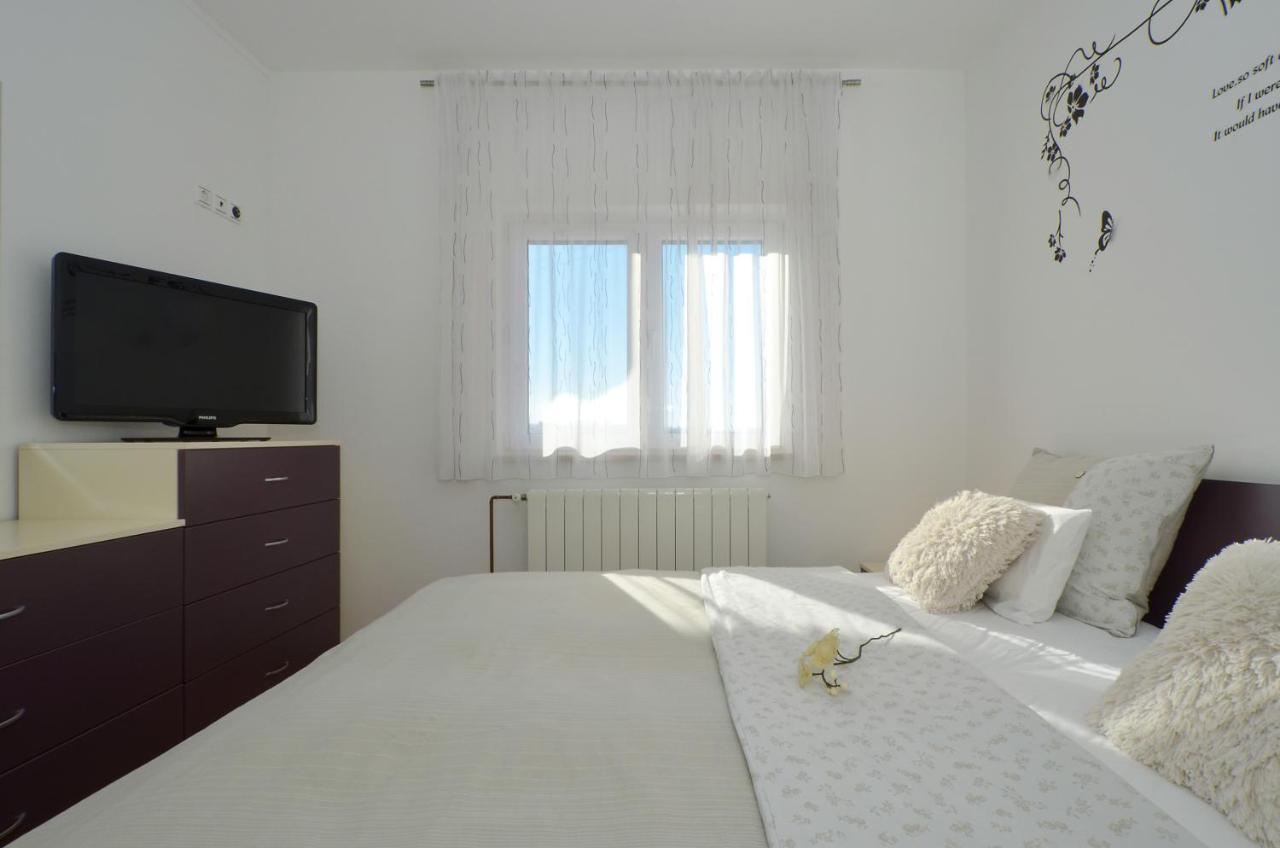 Apartmani Adela Solin Buitenkant foto