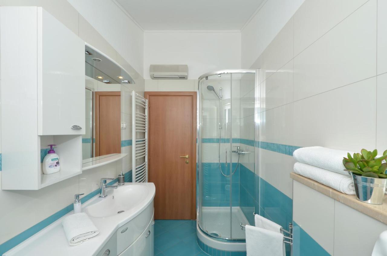 Apartmani Adela Solin Buitenkant foto