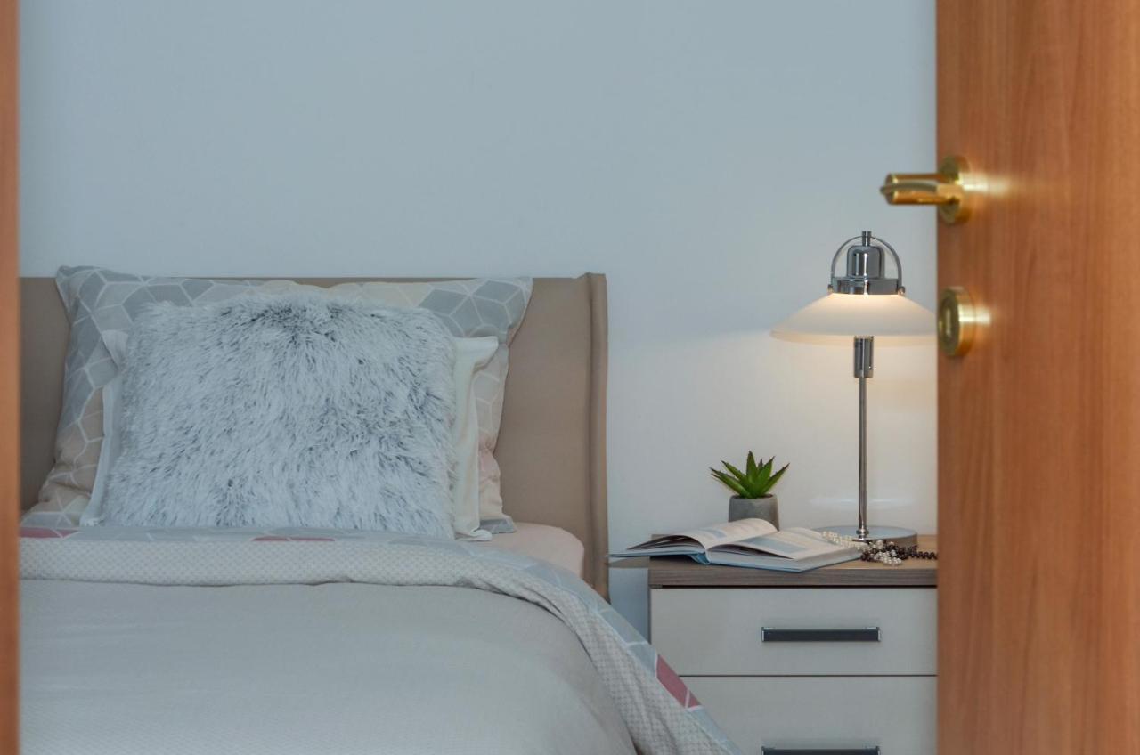 Apartmani Adela Solin Buitenkant foto