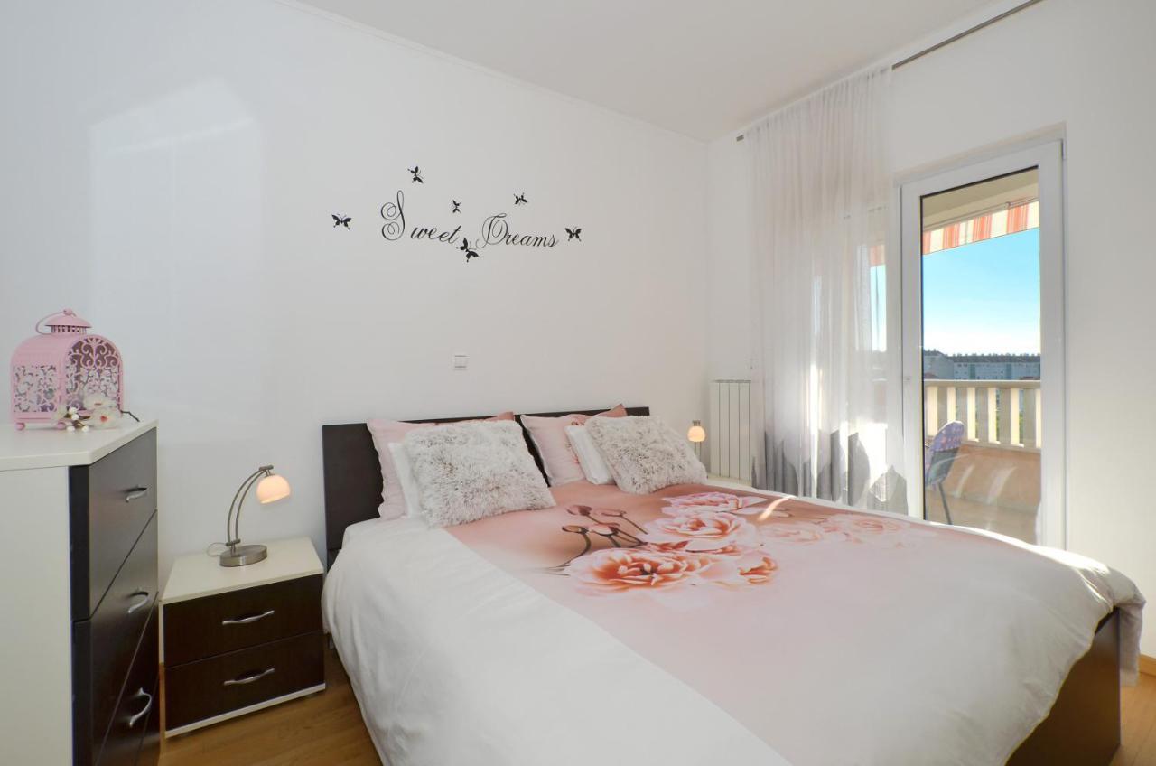 Apartmani Adela Solin Buitenkant foto