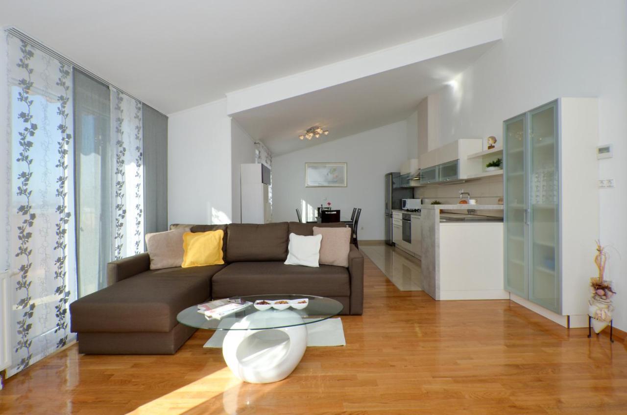 Apartmani Adela Solin Buitenkant foto